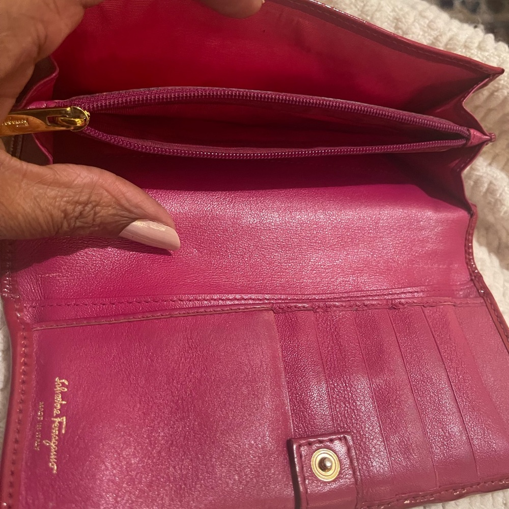 Salvatore Ferragamo Res Wallet - Picture 7 of 10